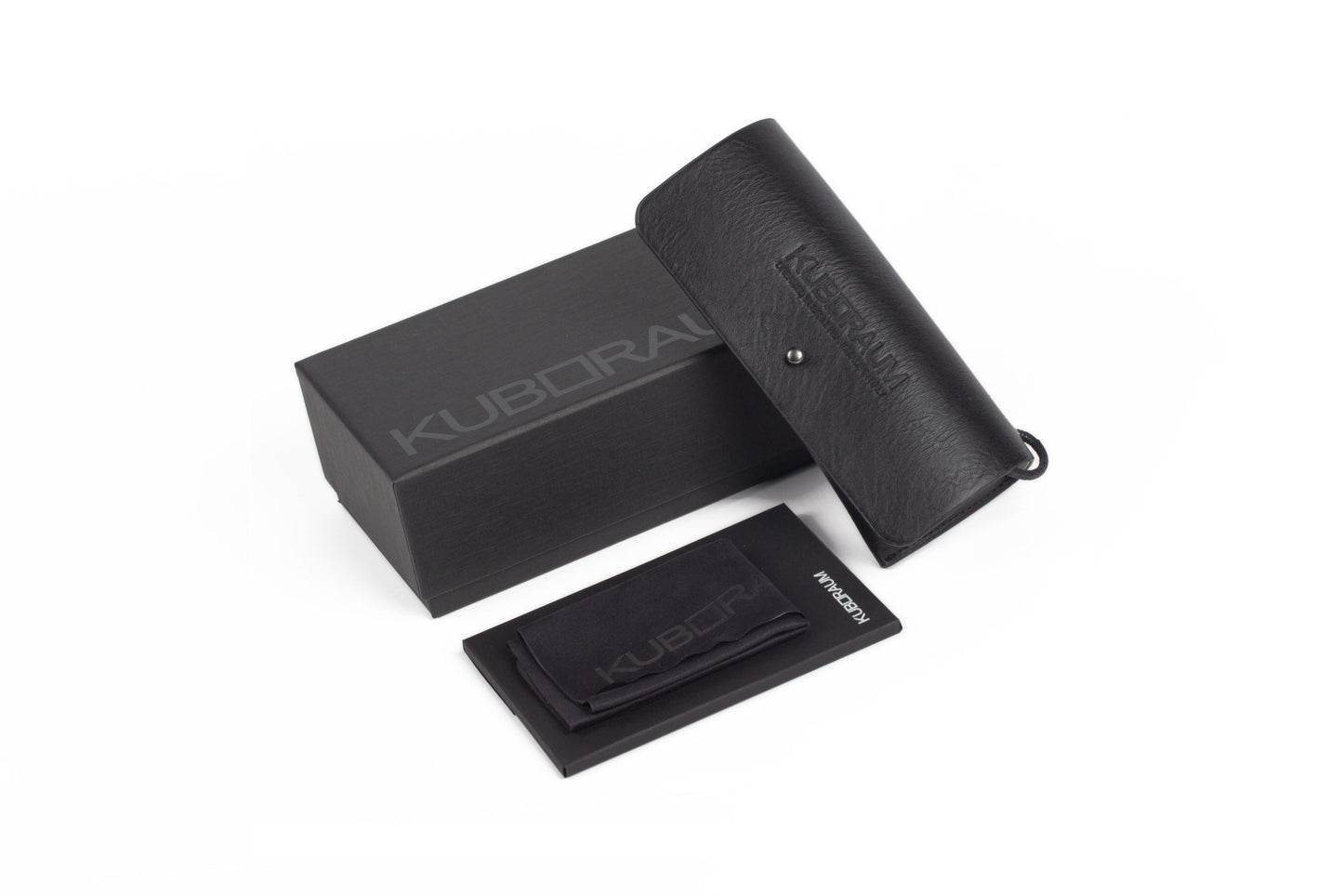 Kuboraum P8 Black Shine Cream